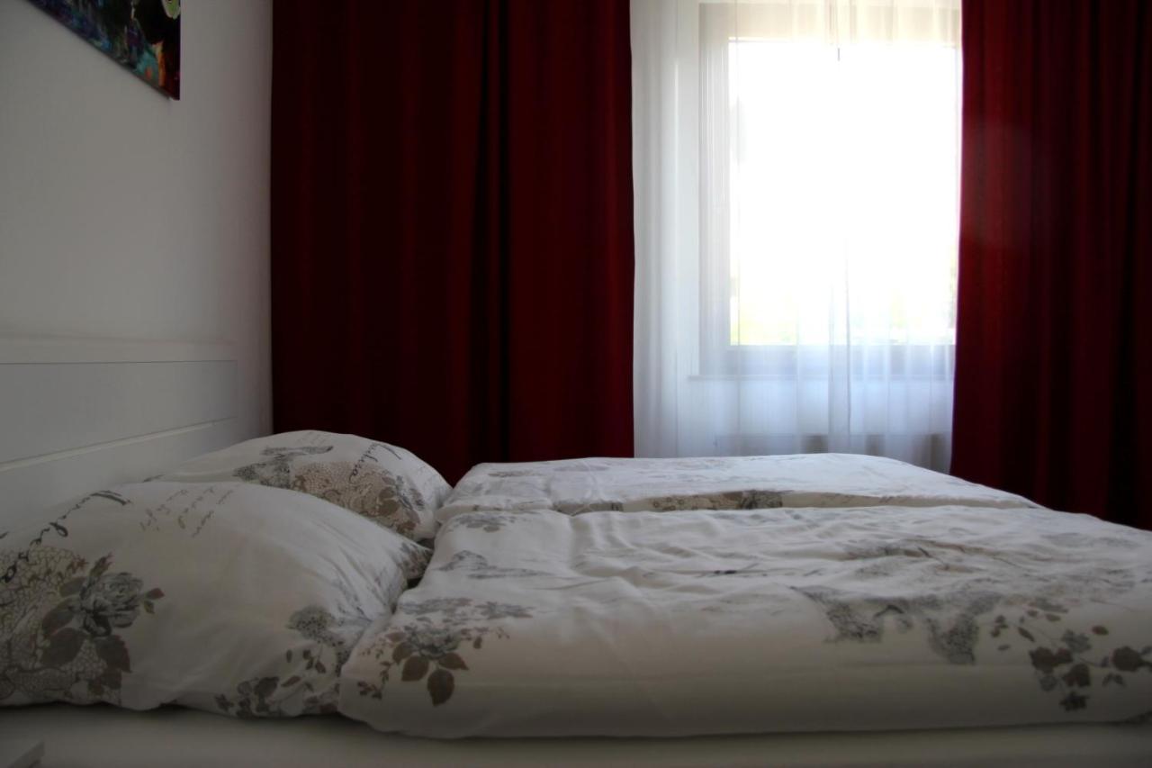 Geraeumige 4 Zimmer Wohnung An Den Kaiserthermen Tréveris Exterior foto